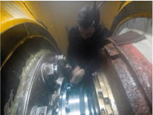 Underwater stern tube seal renewal averts Panama Canal delay